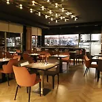 Mondial Тирана