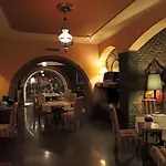 Mondial Отель Тирана
