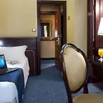 Mondial Отель 4*