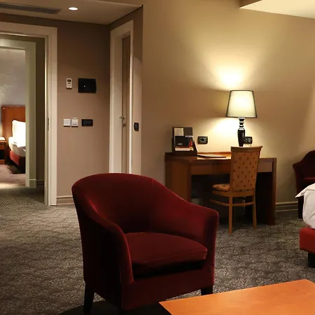 مونديال 4* تيرانا