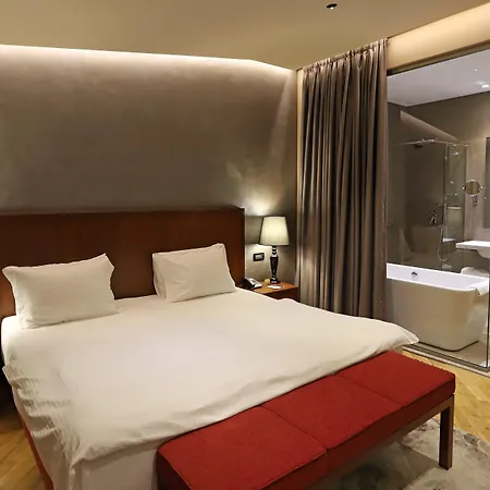 Hotel Mondial 4*