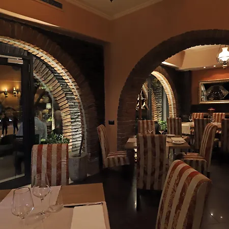 مونديال فندق تيرانا