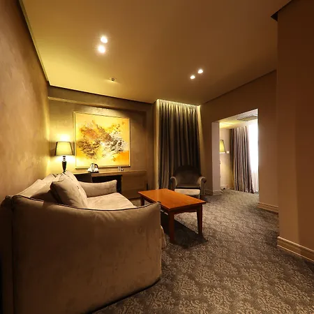 مونديال 4* تيرانا