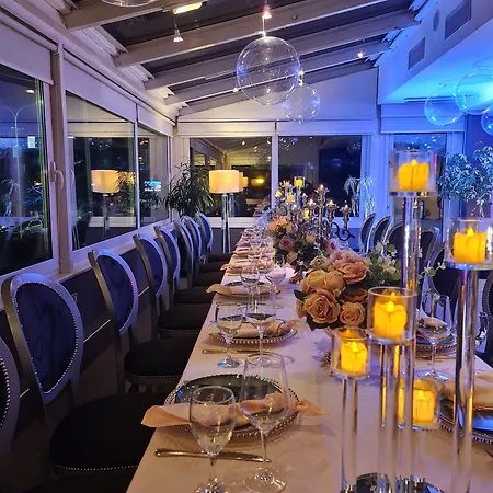 ホテル Mondial ティラナ