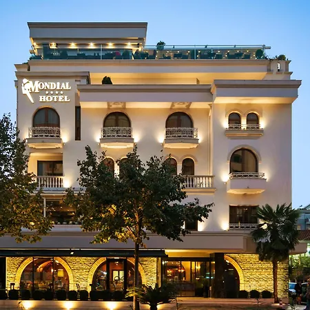 ホテル Mondial
