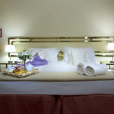 Mondial 4* ティラナ