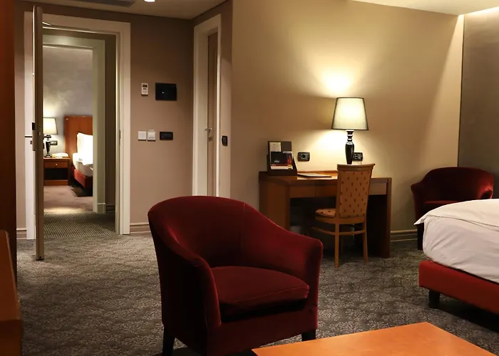 Mondial 4* 티라나