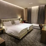 环球酒店 酒店 4*