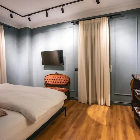 Mondial Hotell Tirana