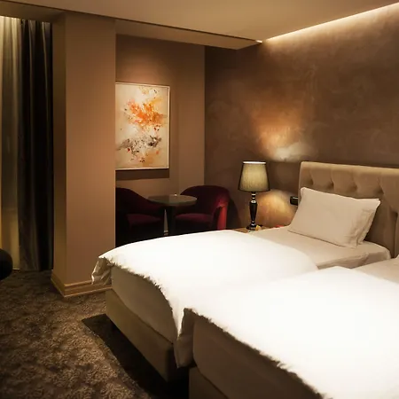 Hotel Mondial Tirana