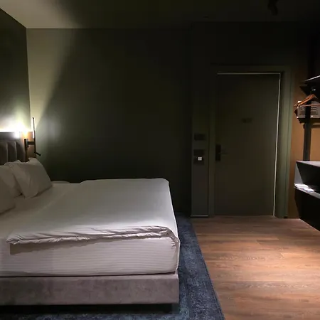 Mondial 4* ティラナ