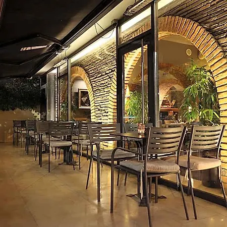 Hotel Mondial 4*
