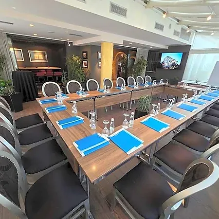 Mondial Hotel