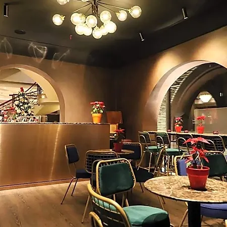 Hotel Mondial 4*