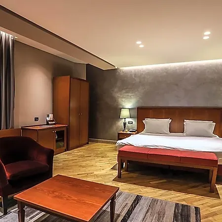 Hotel Mondial 4*