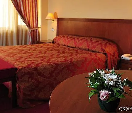 Mondial Hotel