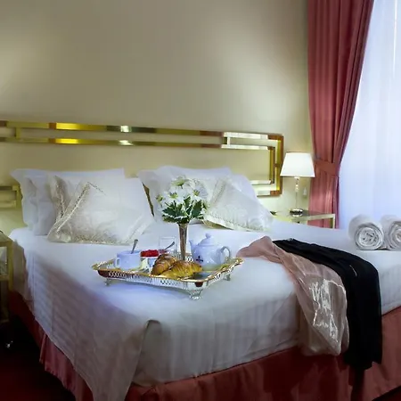 Hotel Mondial 4*