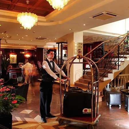 Hotel Mondial 4*