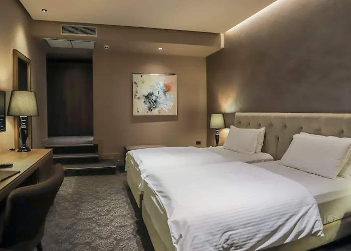 Hotel Mondial Tirana